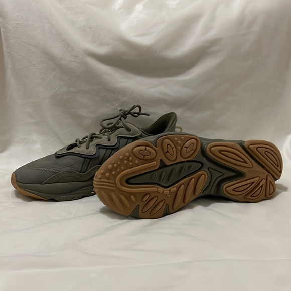 ADIDAS Sneakers - Picture 2 of 4